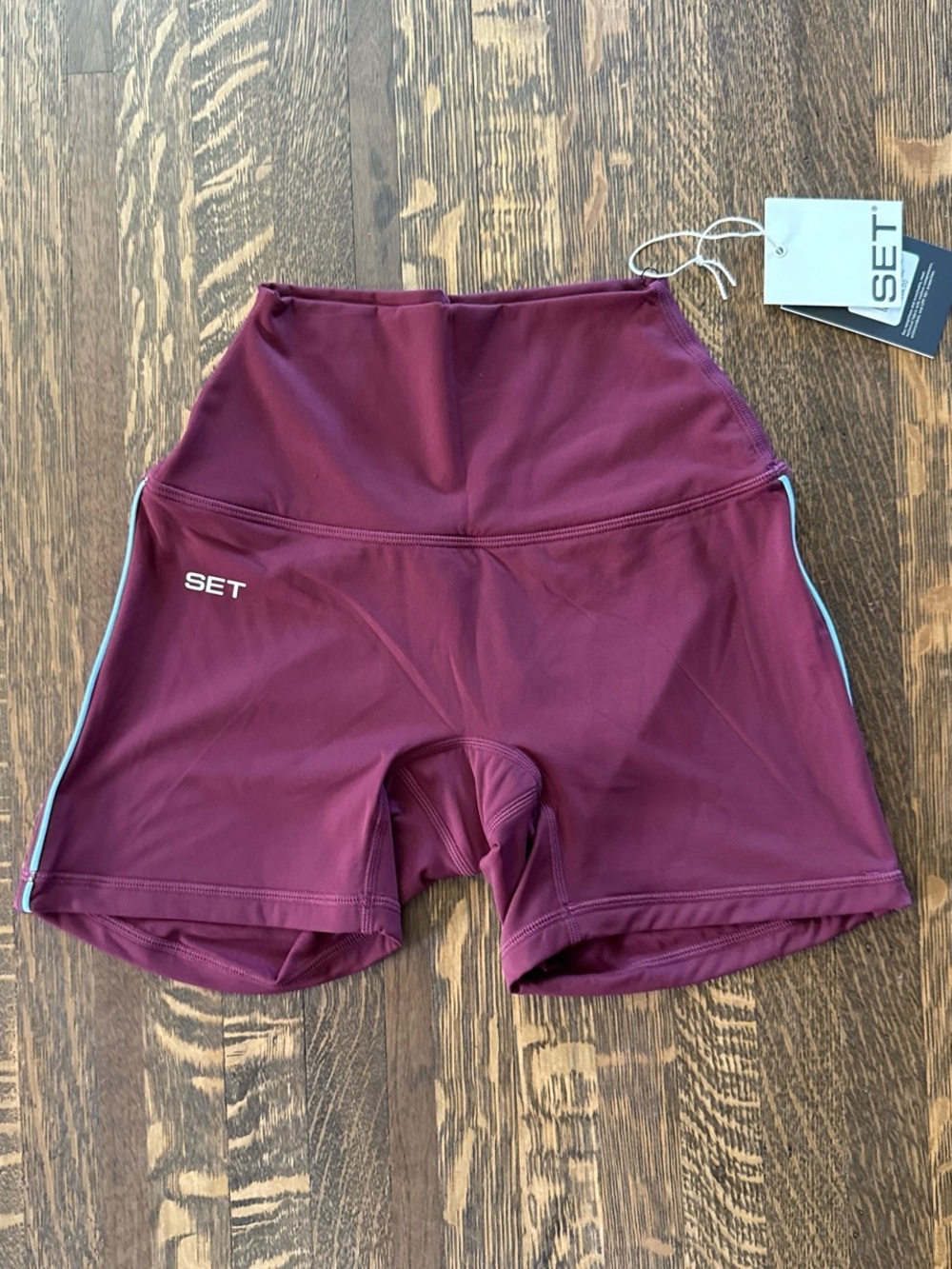 SET Active Cami and Shorts in Coaster- size xs - Picture 5 of 5